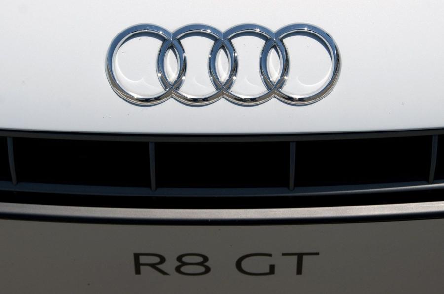 Логотип Audi R8 GT 2012 года  (фото 24 из 52)